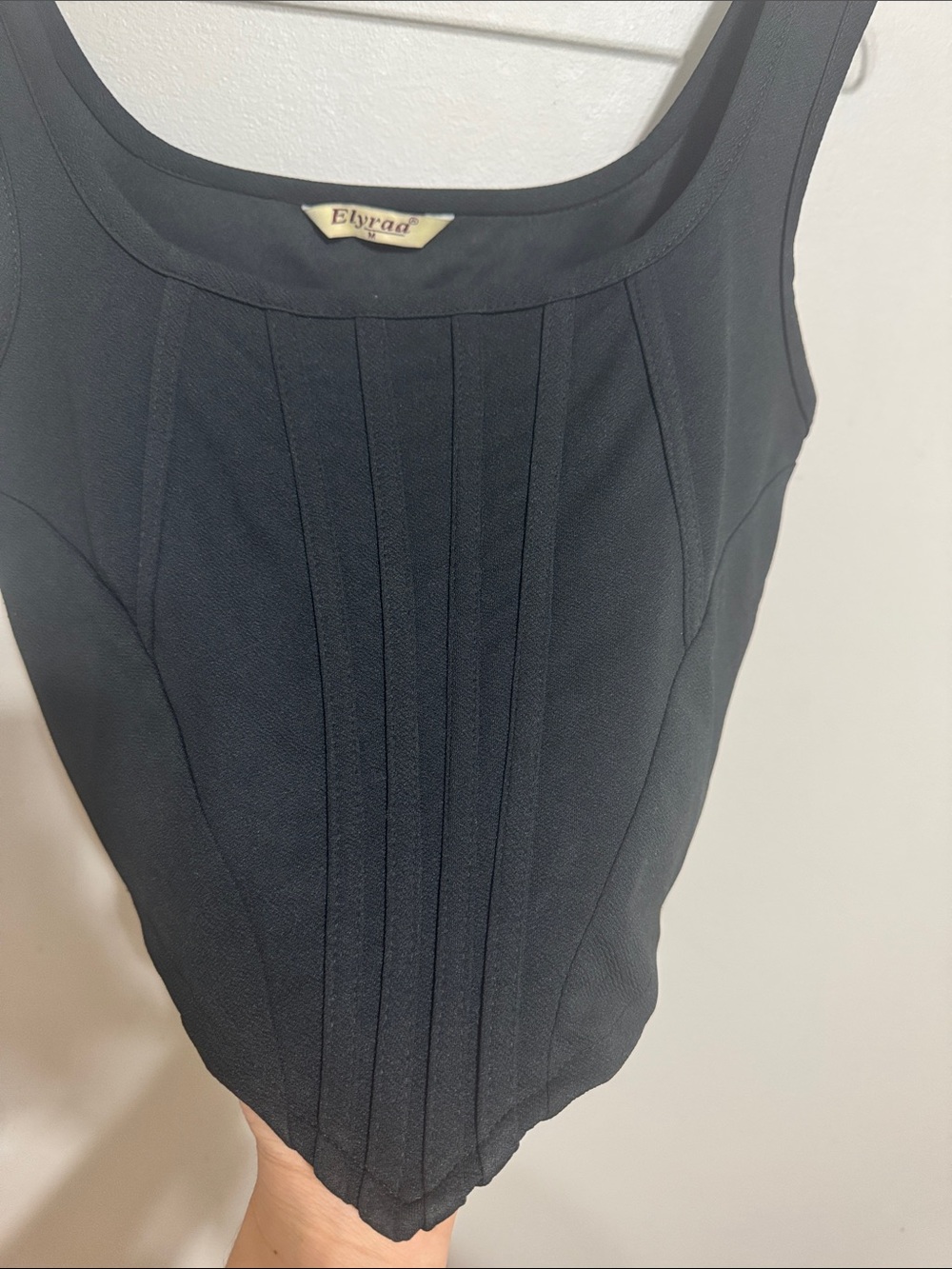 Black Structured Tank Top - Picture 2 of 4